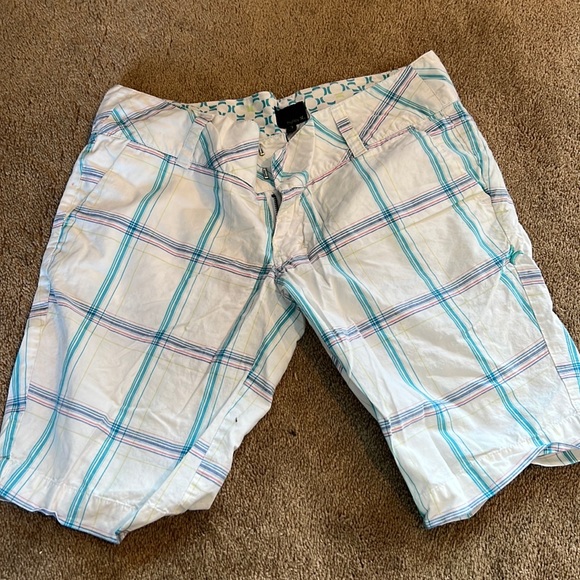 Hurley shorts - Picture 1 of 2